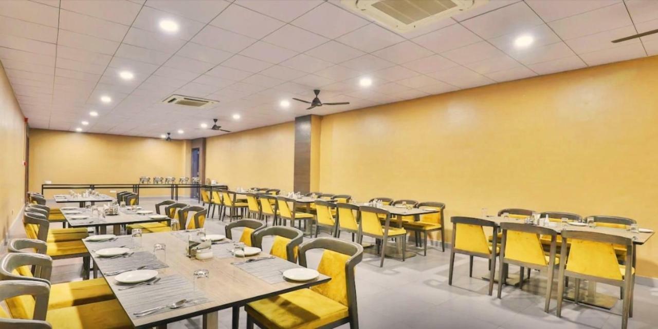 Genx Surat By 1589 Hotels Palsana  エクステリア 写真
