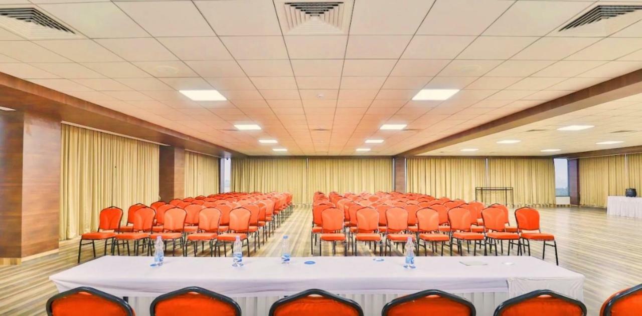Genx Surat By 1589 Hotels Palsana  エクステリア 写真