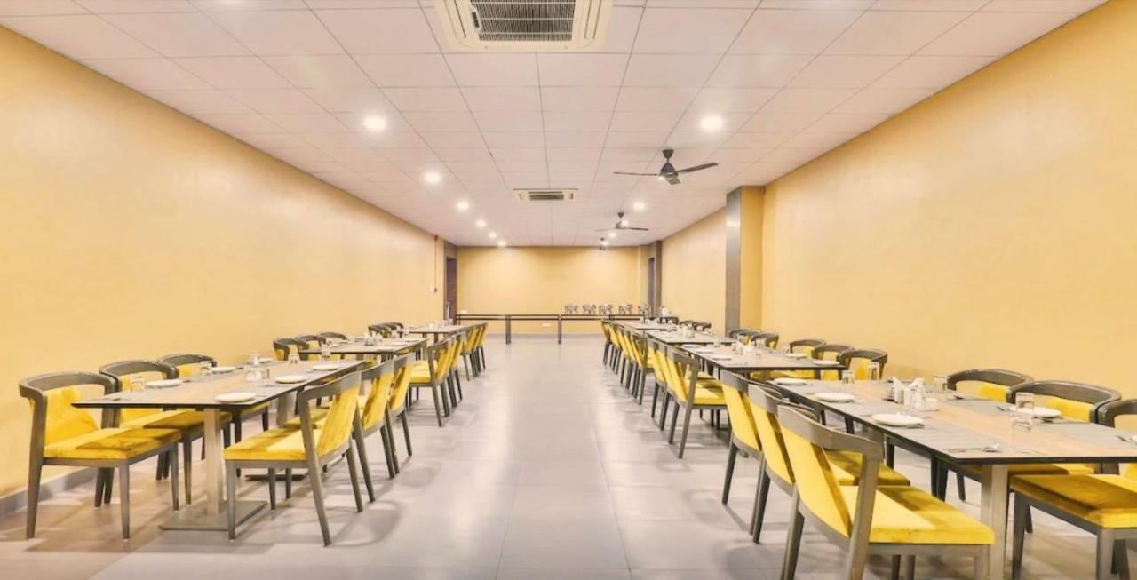 Genx Surat By 1589 Hotels Palsana  エクステリア 写真