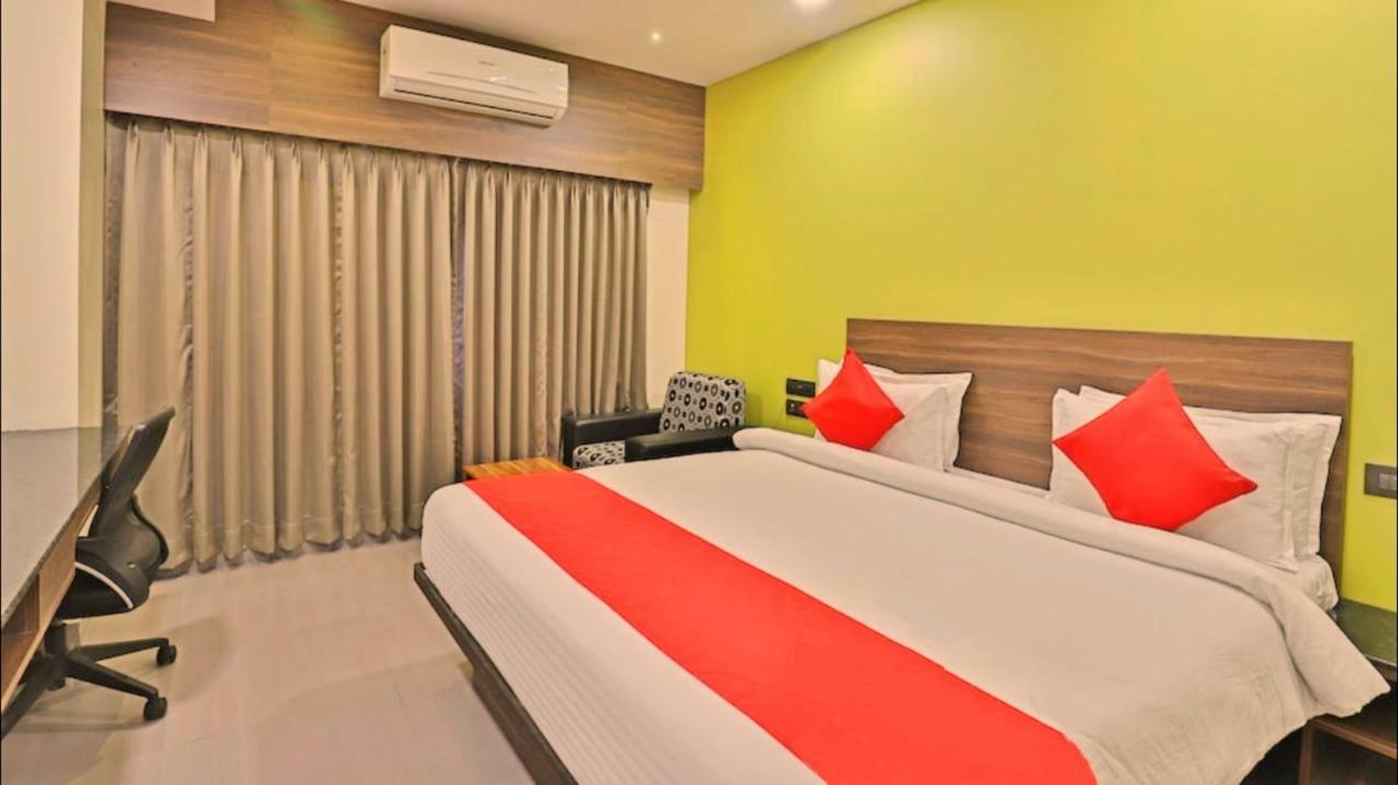 Genx Surat By 1589 Hotels Palsana  エクステリア 写真